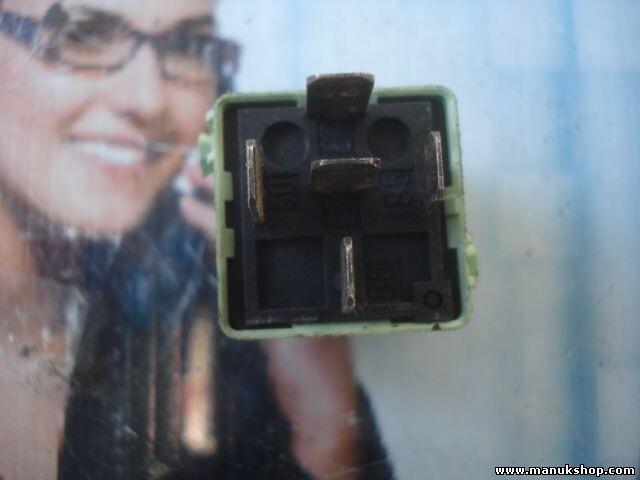 Relais BMW E36 E46 E34 E32 E31 Z3 SIEMENS 61368366600 6136-8366600 V23134K59X312