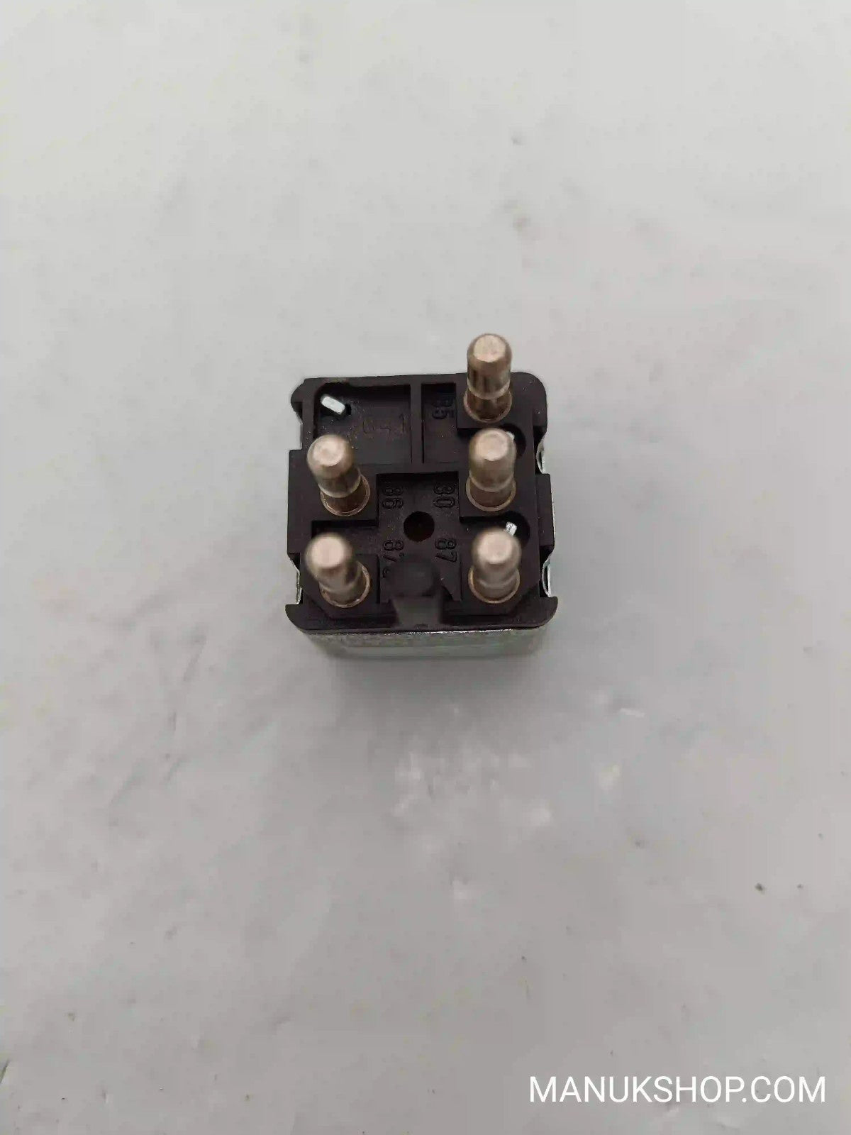 Anlasserrelais Mercedes-Benz W123 W126 W116 0015422219 001 542 22 19 0332205001