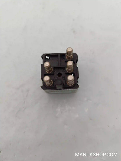 Anlasserrelais Mercedes-Benz W123 W126 W116 0015422219 001 542 22 19 0332205001
