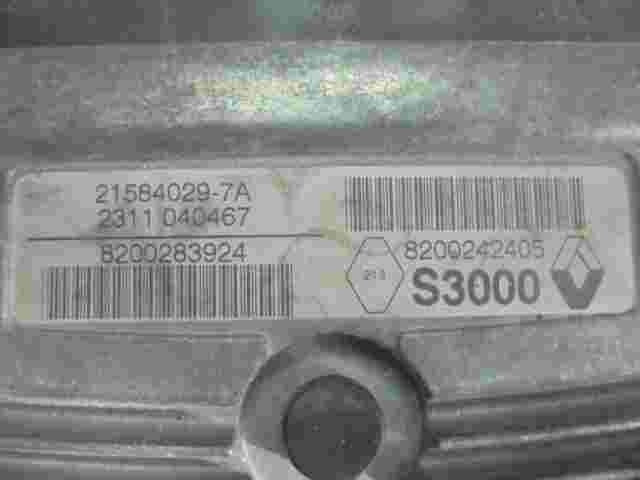 Motorsteuergerät  Renault Megane Scenic S3000 8200283924 8200242405 2311040467