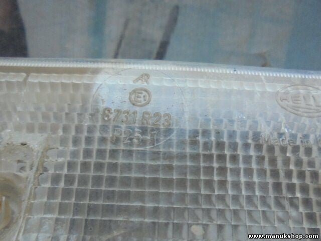 Blinker vorne rechts SsangYong Musso 8731R23 P25-1 HELLA
