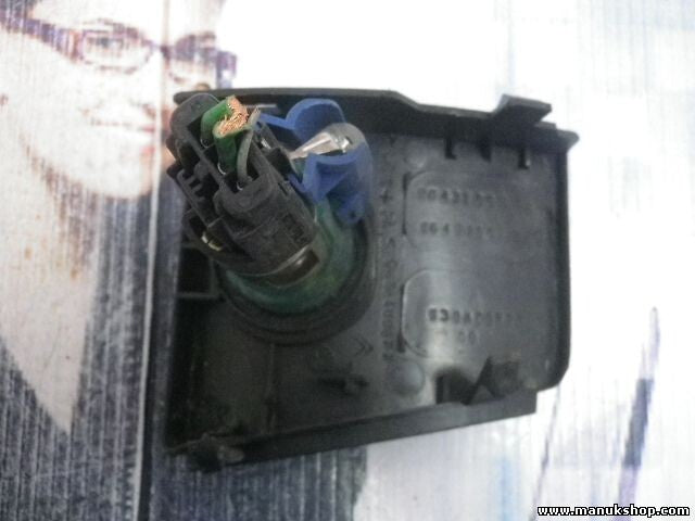Zigarettenanzünder Citroen Xsara N1 96421569 6B 964215696B 96421567ZL 9638400877
